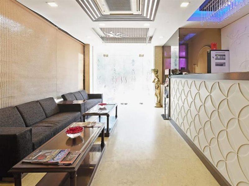 Hotel B Continental Δελχί Εξωτερικό φωτογραφία