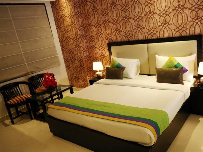 Hotel B Continental Δελχί Εξωτερικό φωτογραφία