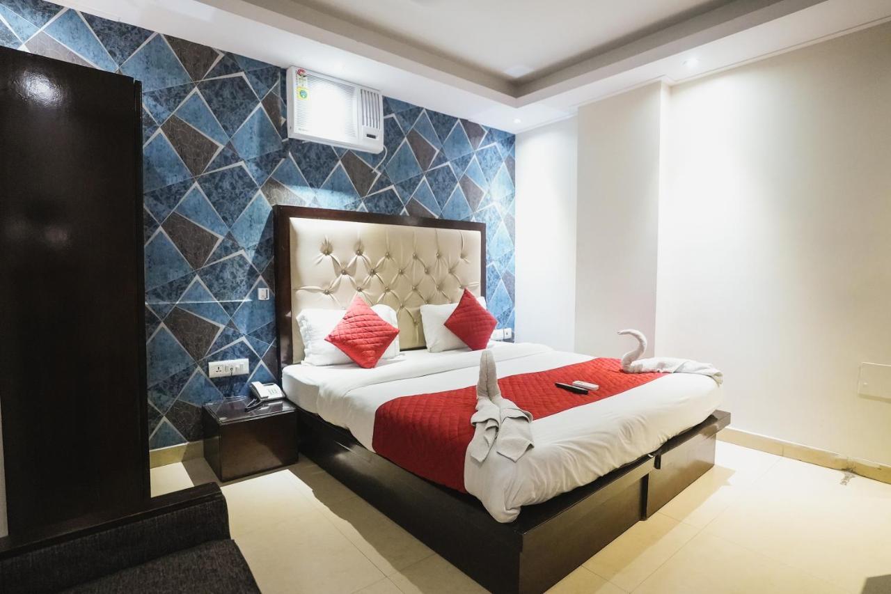 Hotel B Continental Δελχί Εξωτερικό φωτογραφία
