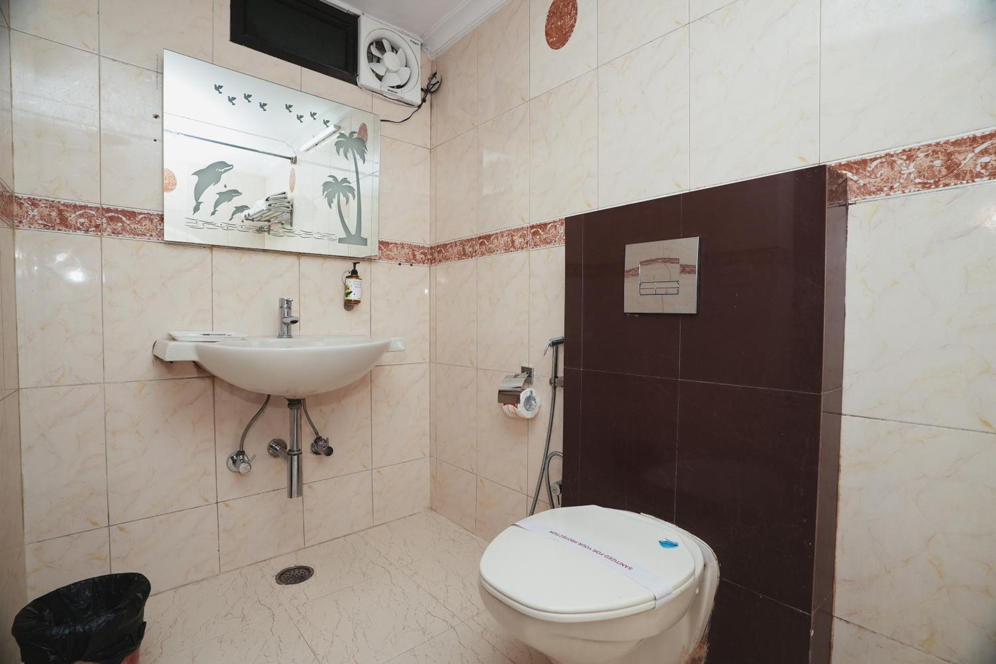 Hotel B Continental Δελχί Εξωτερικό φωτογραφία