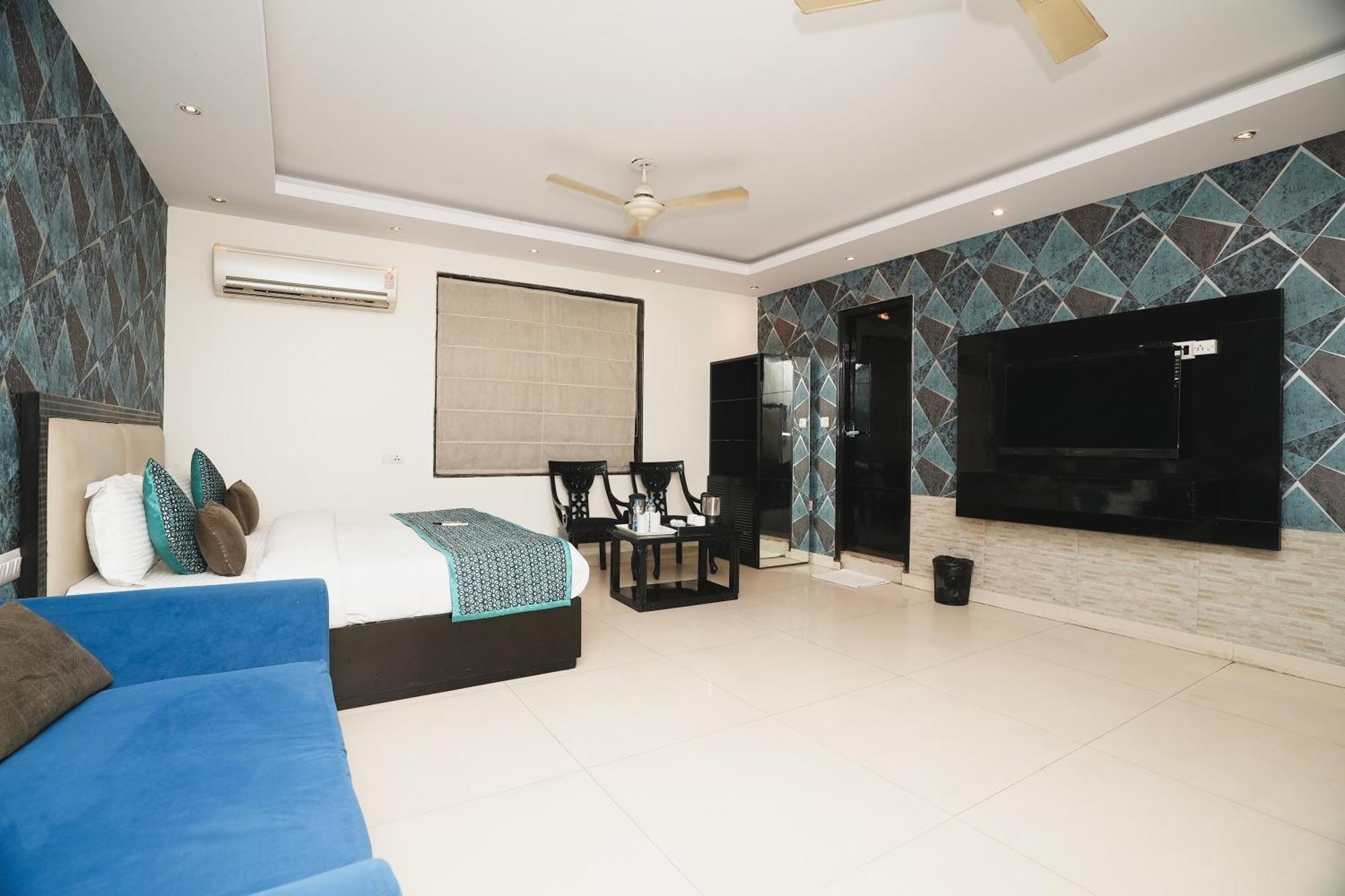 Hotel B Continental Δελχί Εξωτερικό φωτογραφία