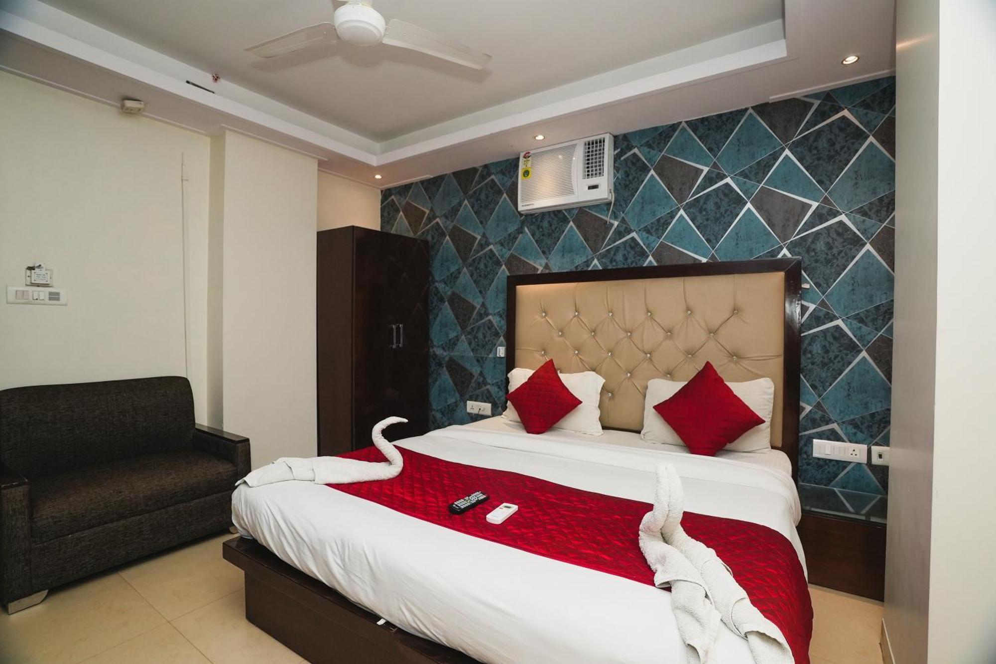 Hotel B Continental Δελχί Εξωτερικό φωτογραφία
