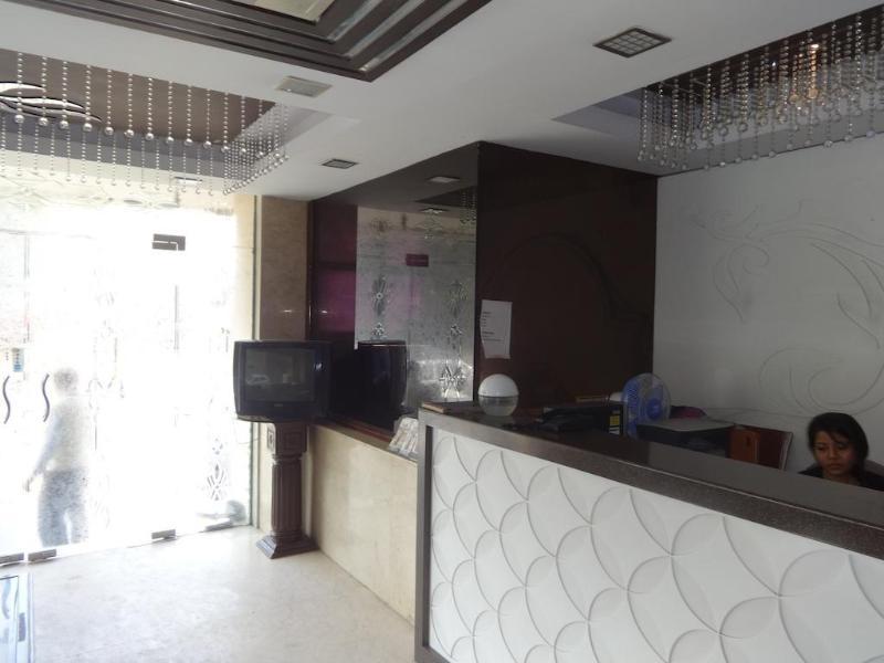 Hotel B Continental Δελχί Εξωτερικό φωτογραφία