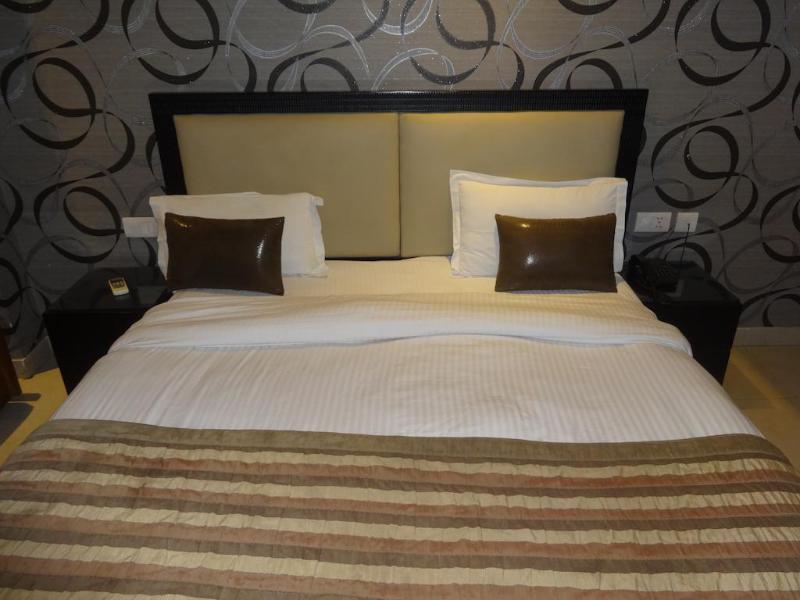 Hotel B Continental Δελχί Εξωτερικό φωτογραφία