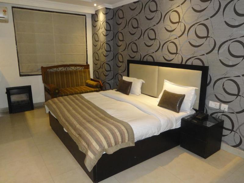 Hotel B Continental Δελχί Εξωτερικό φωτογραφία