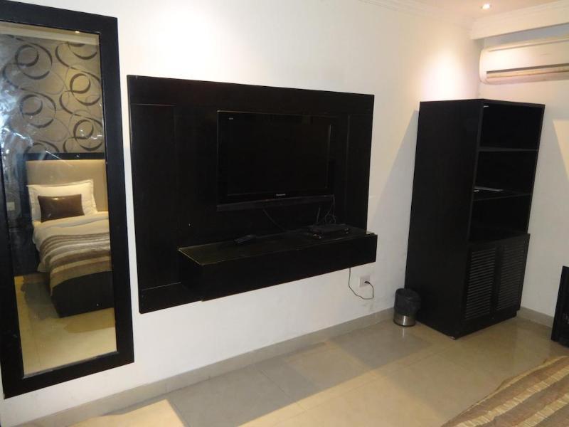 Hotel B Continental Δελχί Εξωτερικό φωτογραφία