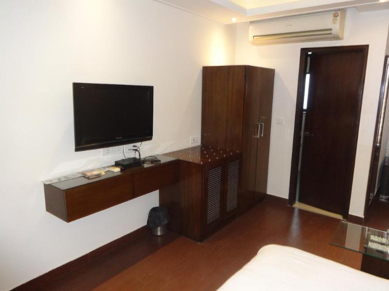 Hotel B Continental Δελχί Εξωτερικό φωτογραφία