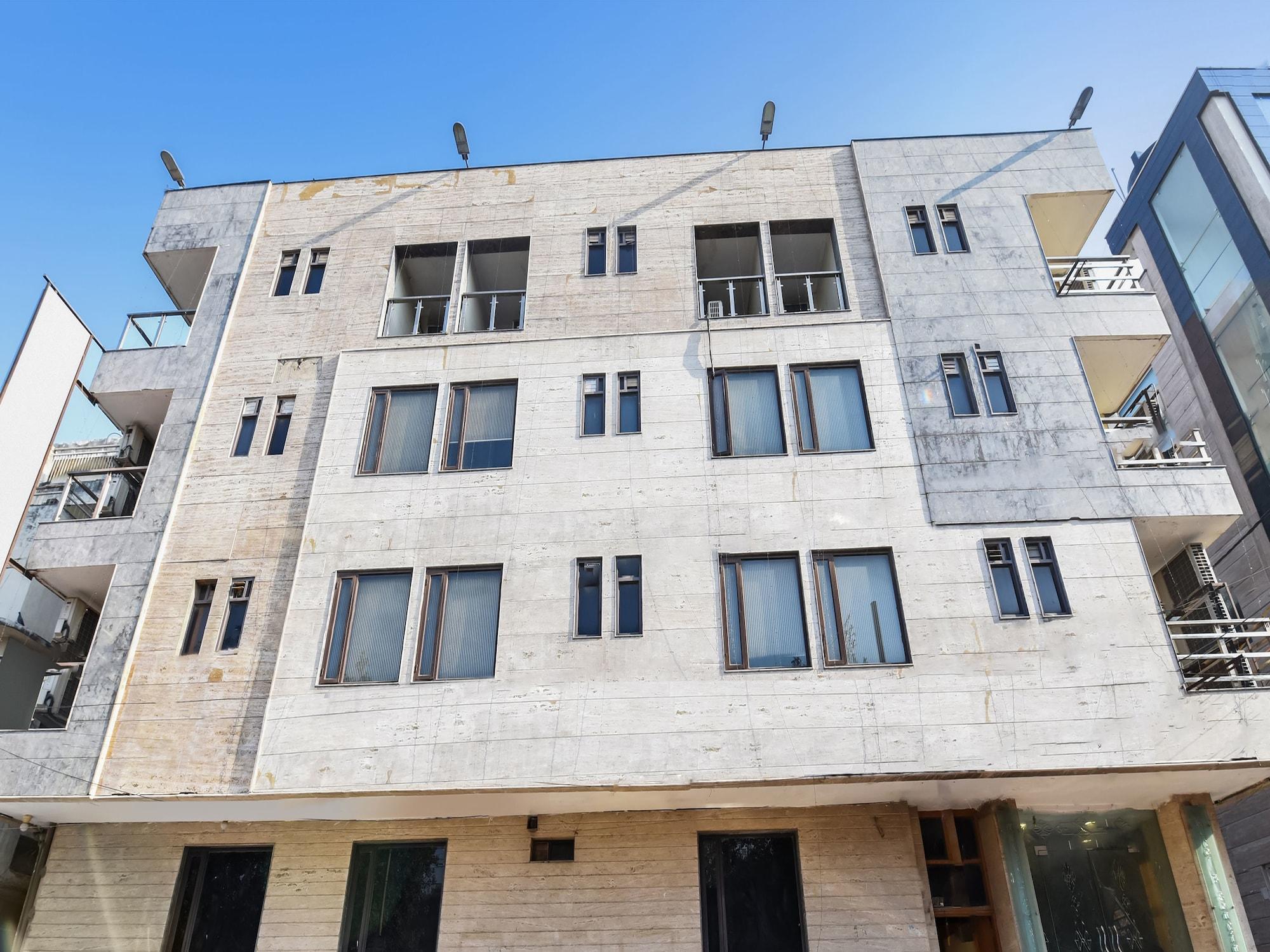 Hotel B Continental Δελχί Εξωτερικό φωτογραφία